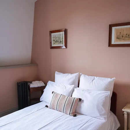 Pensión Les Tilleuls 3*